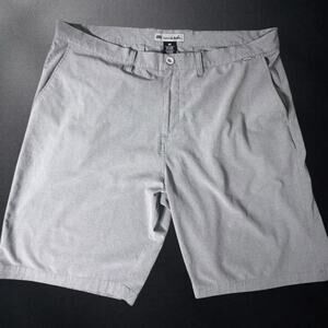 Travis Mathew Golf Shorts Mens 40 Light Gray Performance Stretch Casual